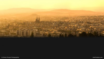 Clermont-Ferrand au lever du jour